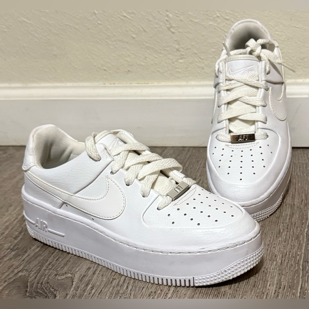 Nike Air Force 1 Sage Low White Platform Sneakers | Women’s Size 6  Street Style - Picture 2 of 8
